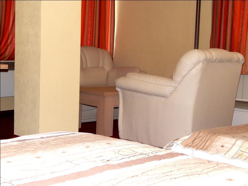 Hotel Emka Tetovo Quarto foto